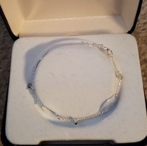 NWOT! Live, Laugh, Love Bracelet
